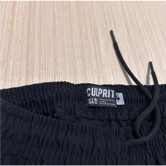 Culprit Shorts - Picture 5 of 5